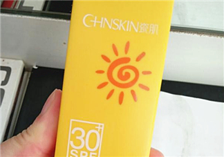 瓷肌美白隔離防曬霜怎么樣？瓷肌美白防曬霜好用嗎？