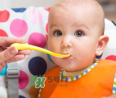 寶寶沒長(zhǎng)牙能吃面條嗎？寶寶沒長(zhǎng)牙能不能喂面條？