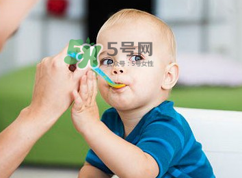 寶寶什么時(shí)候可以吃油？寶寶能吃油嗎？