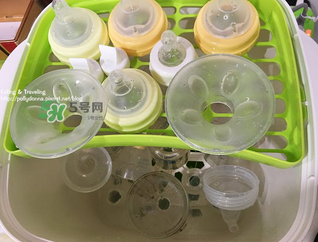 奶瓶刷尼龍的好還是海綿的好？洗奶瓶的正確方法