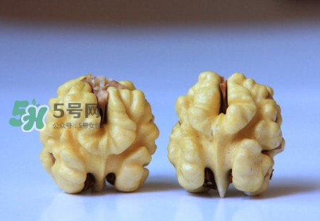 青皮核桃有毒嗎？青皮核桃怎么吃