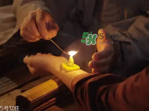?三伏天為什么要艾灸？?三伏天為什么要做灸？