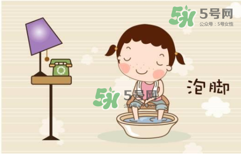 三伏天用什么泡腳最好？三伏天用什么泡腳去濕氣？