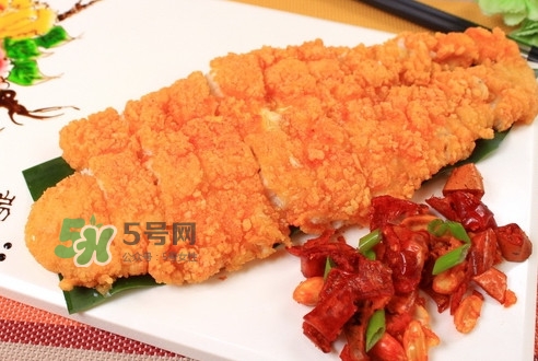 金鱒魚清蒸為什么變黑？食用金鱒魚有什么好處