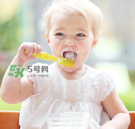 兒童多大可以吃鹽？兒童吃鹽的注意事項