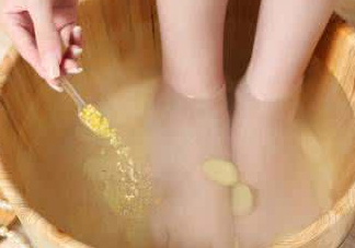 生姜泡腳可以去濕氣嗎？生姜泡腳可以去腳氣嗎