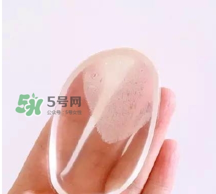 硅膠粉撲用哪一面？硅膠粉撲用法