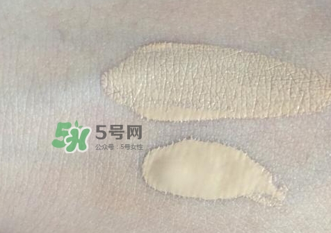 硅膠粉撲和海綿粉撲哪個好？硅膠粉撲和美妝蛋哪個好
