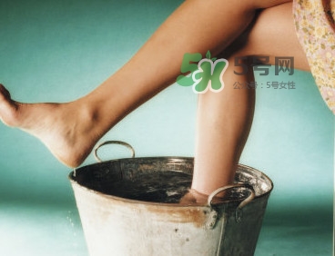 花椒不適合哪些人泡腳？女人用花椒水泡腳好嗎