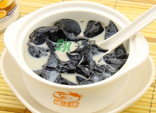 龜苓膏是發(fā)物嗎？龜苓膏怎么制作的