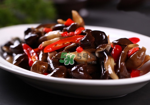 雞樅菌有毒嗎？雞樅菌不能和什么一起吃？