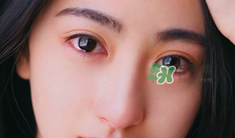 做美瞳線麻藥進(jìn)眼睛怎么辦？做美瞳線麻藥灼傷眼睛怎么辦？