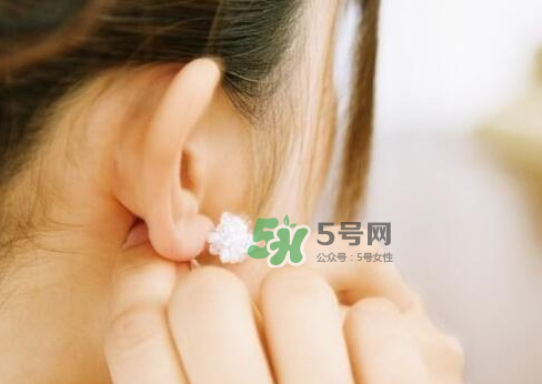 8月份可以打耳洞嗎？八月份可以打耳洞嗎？