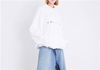 vetements sweater衛(wèi)衣多少錢(qián)_在哪買(mǎi)？