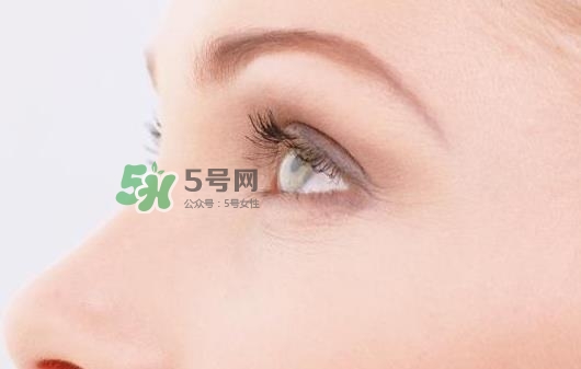 8月份可以割雙眼皮嗎？幾月份割雙眼皮最好？