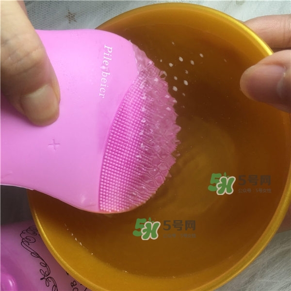 德國Pilerbeier派樂蓓和露娜潔面儀哪個好？有什么區(qū)別？