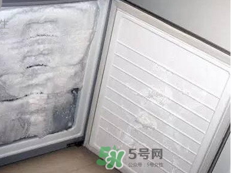 冰箱夏天溫度應(yīng)該調(diào)到幾檔？冰箱里面冰太多怎么辦