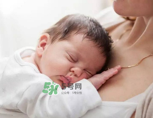 三伏天坐月子可以開窗戶嗎？夏天坐月子能開窗戶嗎？