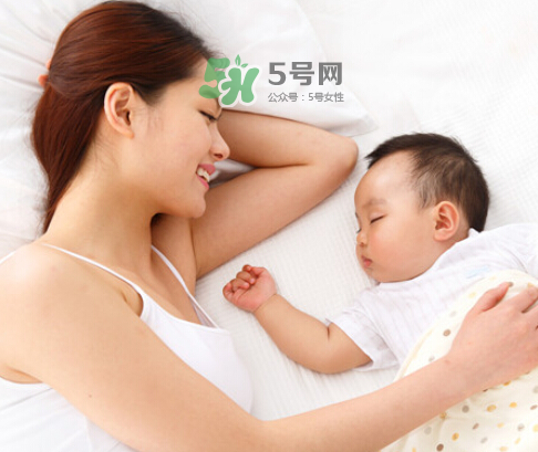 三伏天坐月子可以出門嗎？坐月子多久可以出門？