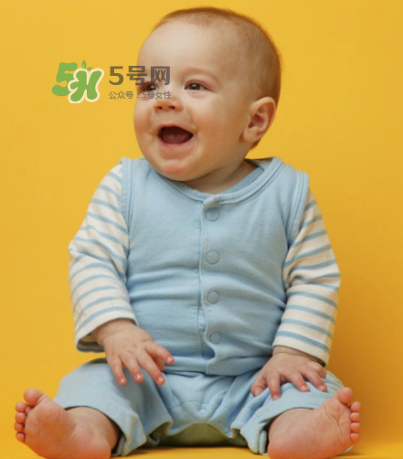6個月寶寶不能喝水嗎？寶寶多大可以喝水呢？
