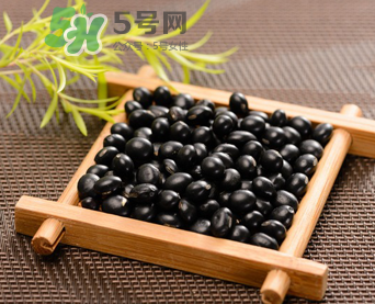 黑豆怎么吃促進(jìn)排卵？什么時(shí)候吃黑豆促排卵？