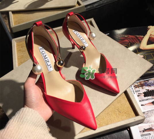 閏六月給老婆買什么？閏六月為什么要給老婆買紅鞋？
