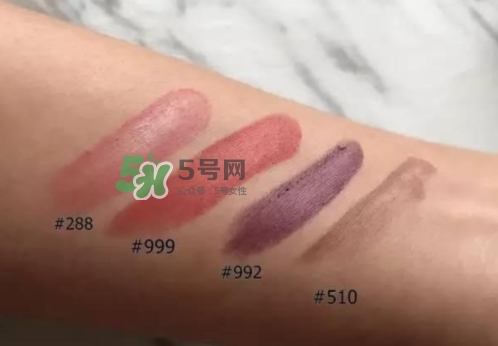 迪奧雙色夾心唇膏多少錢？dior迪奧夾心唇膏上市時(shí)間