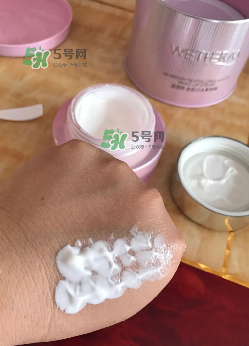 溫碧泉素顏霜好用嗎？溫碧泉素顏霜多少錢？
