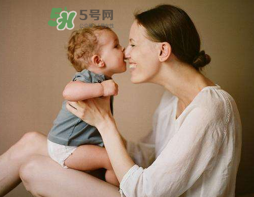 八月份坐月子可以開空調(diào)嗎？8月份坐月子可以開空調(diào)嗎？