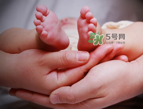 八月份坐月子可以開空調(diào)嗎？8月份坐月子可以開空調(diào)嗎？