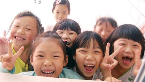 孩子在幼兒園受欺負怎么辦？孩子在幼兒園不合群怎么辦？