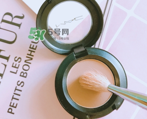 mac焦點(diǎn)小眼影怎么樣？mac時(shí)尚焦點(diǎn)小眼影好用嗎