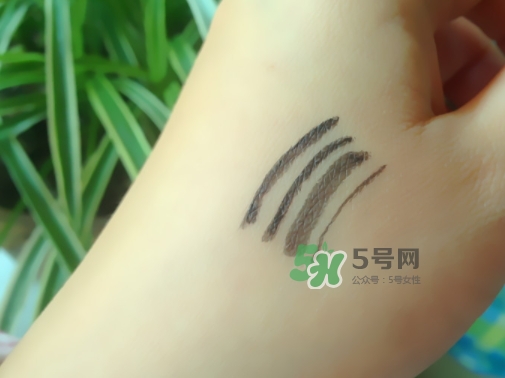 mac眼線(xiàn)液筆好用嗎？mac眼線(xiàn)液筆哪款好用？