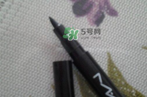 mac眼線液筆怎么用？mac魅可眼線液筆使用方法