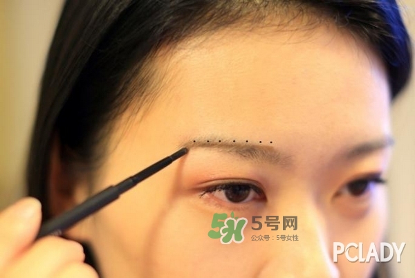 mac眉筆怎么用？mac魅可眉筆怎么削