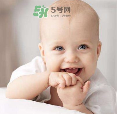 對(duì)寶寶大腦好的食物有哪些？寶寶吃什么補(bǔ)腦？