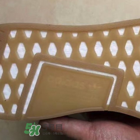stone island與adidas聯(lián)名nmd r2怎么樣？