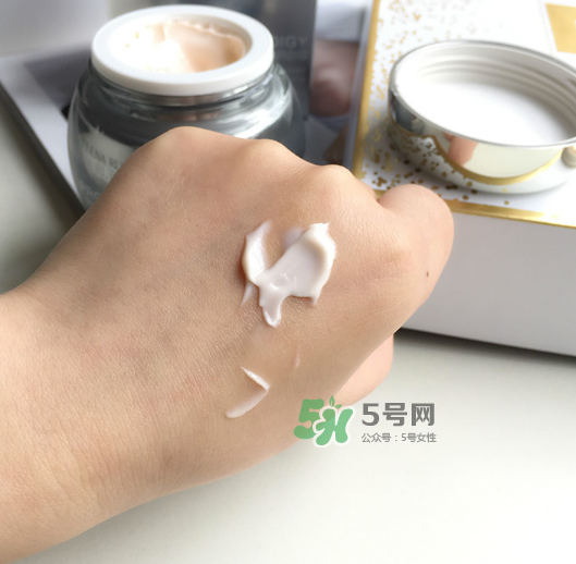 赫蓮娜至美溯顏菁華霜好用嗎？赫蓮娜至美溯顏菁華霜怎么樣？