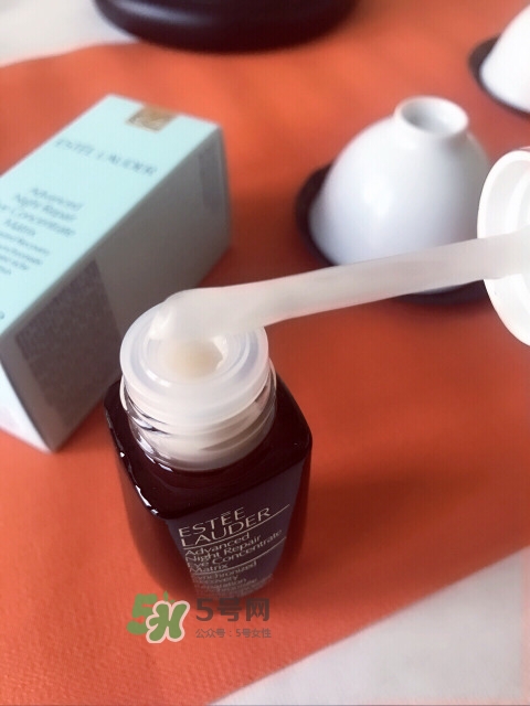雅詩蘭黛小棕瓶密集修護(hù)眼精華怎么樣？