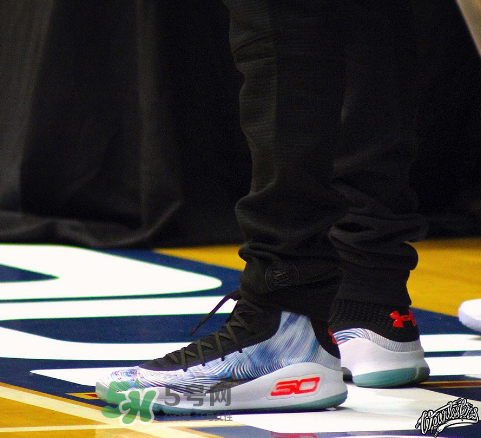 under armour curry 4庫(kù)里第四代戰(zhàn)靴中國(guó)配色怎么樣？
