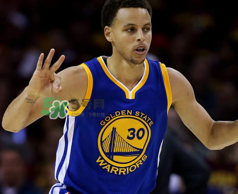 under armour curry 4庫(kù)里第四代戰(zhàn)靴中國(guó)配色怎么樣？