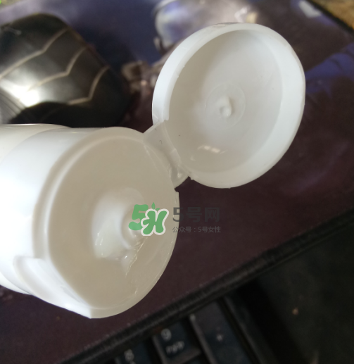佐薇洗面奶怎么樣？佐薇潔面乳好用嗎？