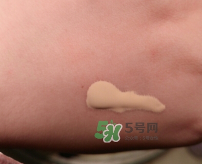 mac小奶瓶粉底液多少錢？mac魅可小奶瓶粉底液怎么樣