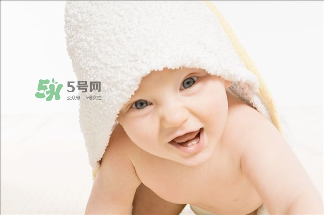 3個(gè)月寶寶每天睡覺(jué)十多個(gè)小時(shí)正常嗎