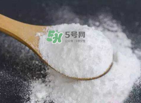 小蘇打和蘇打水一樣嗎？蘇打水和小蘇打的區(qū)別