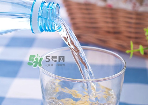 蘇打水一天喝多少最好？蘇打水每天喝多少合適？