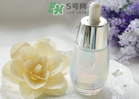 sk2小紅瓶和小燈泡精華哪個好？sk2小燈泡和小銀瓶精華區(qū)別