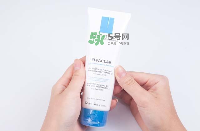理膚泉凈膚控油潔面泡沫怎么樣？理膚泉潔面泡沫和啫喱