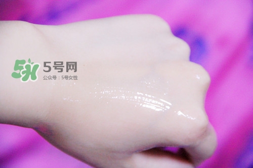 夢妝花萃凈白調(diào)理水怎么樣？夢妝花萃凈白調(diào)理水能補水嗎？