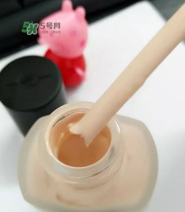 玫珂菲水粉霜怎么樣？玫珂菲全新雙用水粉霜好用嗎？